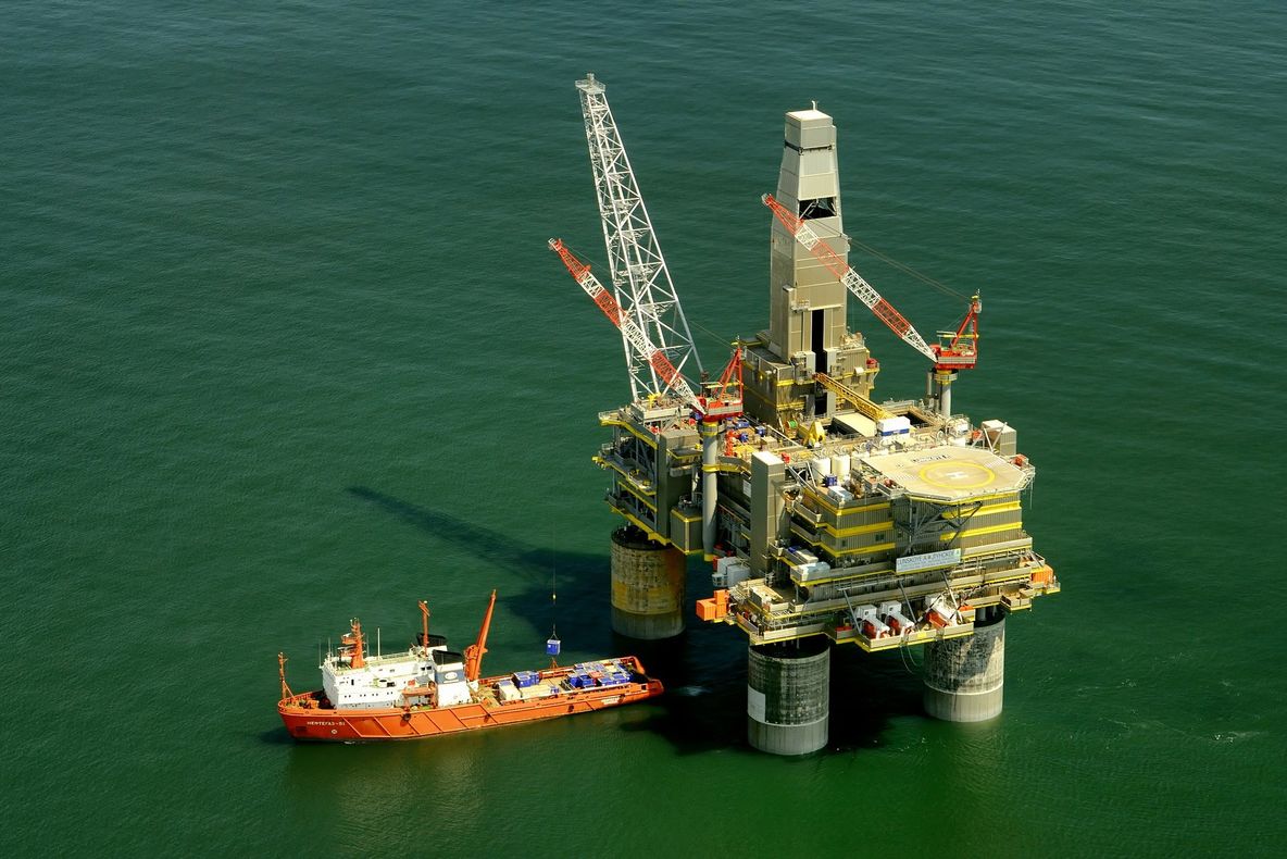 Legea offshore, modificată de PSD, pare că se apropie de forma dorită de companiile petroliere