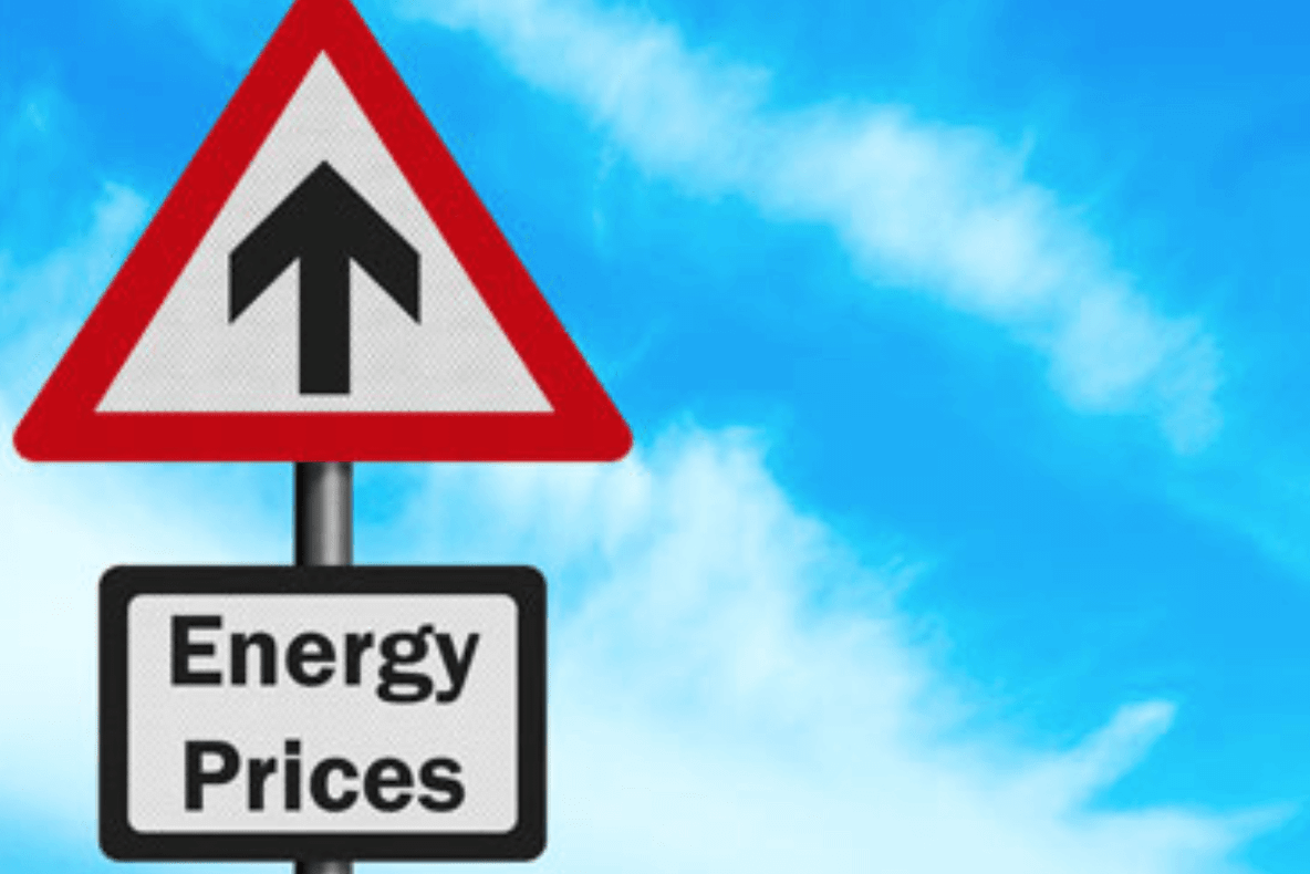 Raport: „Energia scumpă se întoarce și amenință economia globală”