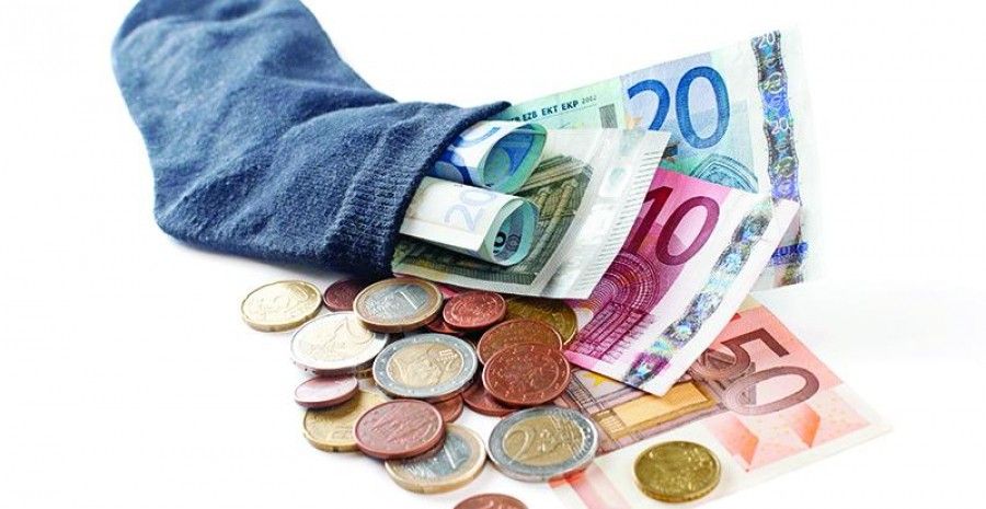 Cursul de schimb testează iar pragul de 4,67 lei/euro