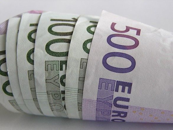 România, tot mai scumpă pentru angajatori. Costurile cu forța de muncă, scăpate de sub control