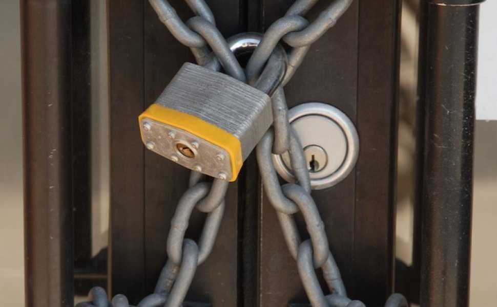 Regimul PSD-Dragnea pune lacătul pe 50.000 de firme private