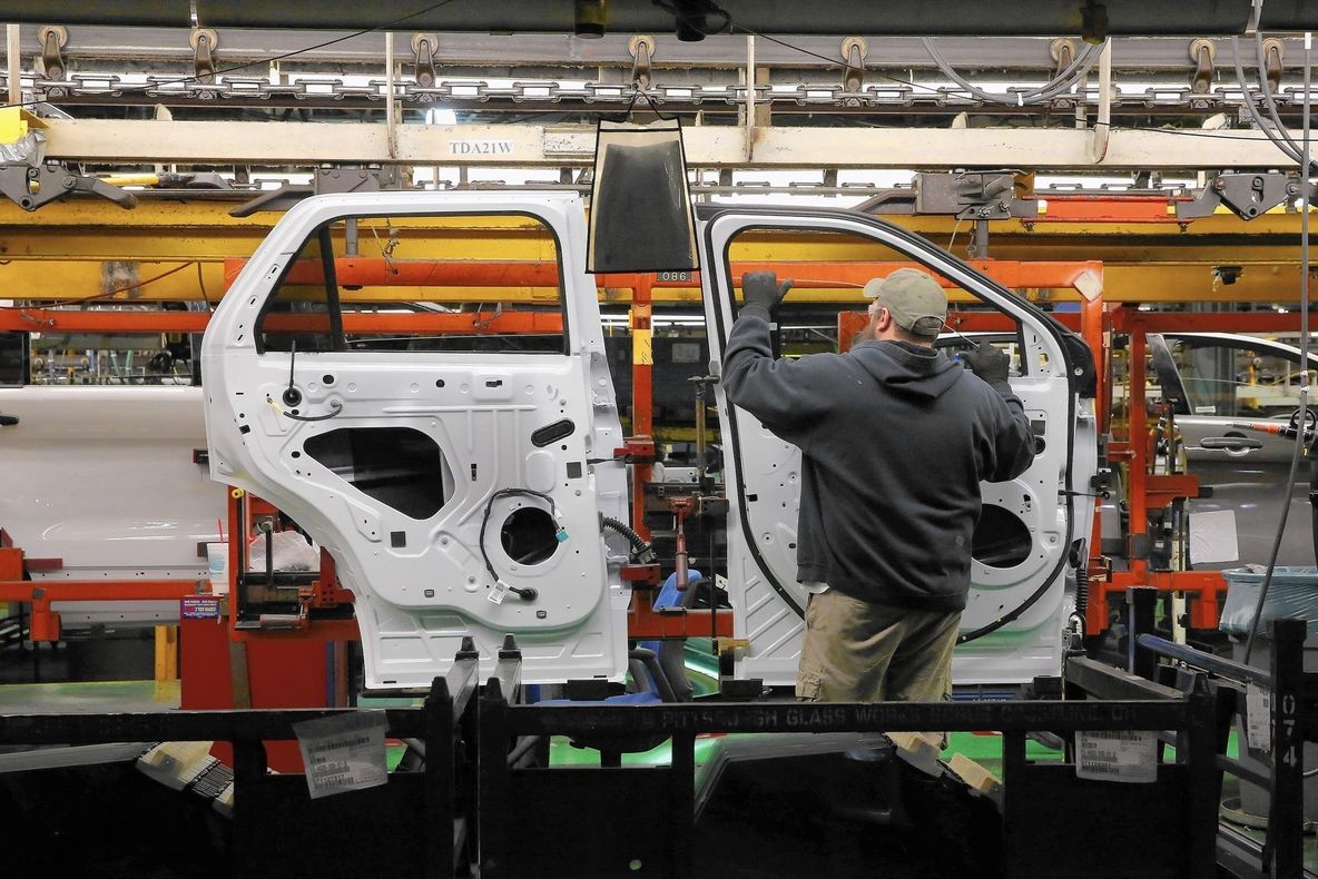 În septembrie, Dacia nu a mai fost cel mai mare constructor auto român. Cine a preluat ștafeta