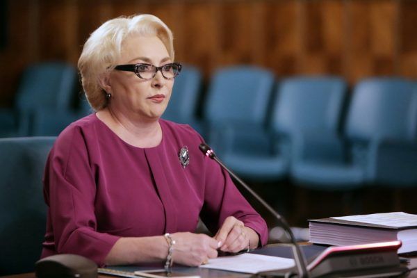 Guvernul Dăncilă împrumută în luna mai "o căruță de bani", pe spinarea românilor
