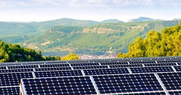 Ungaria construiește un oraş alimentat cu energie verde