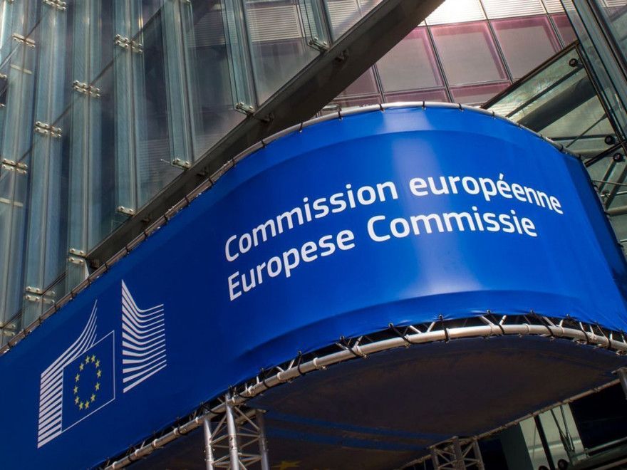 Comisia Europeană: PIB-ul României, scădere cu 5,2 % în 2020. Deficitul și datoria publică vor crește semnificativ