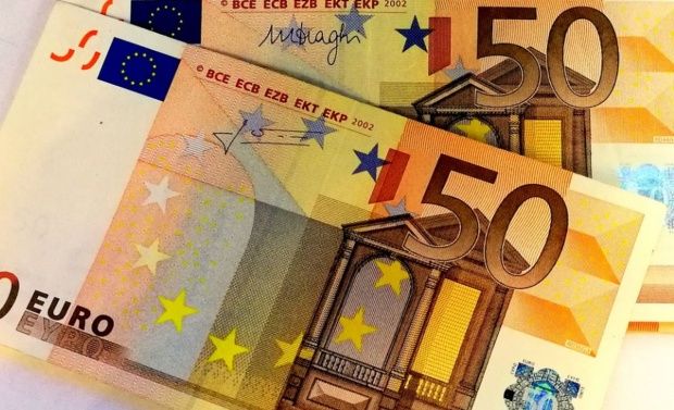 Leul, "oaia neagră" din Europa Centrală și de Est. Plătim factura pentru amatorismul Guvernului