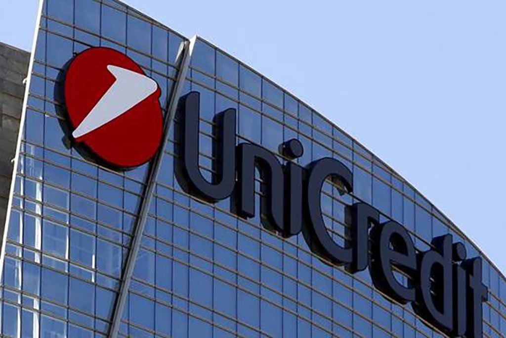 Concedieri masive la Unicredit