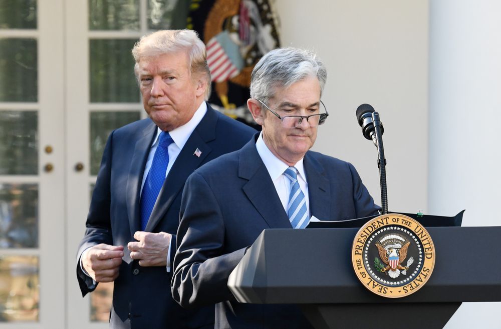 Presiune pusă de Trump pe FED-ul american. Suspans pentru piețele financiare