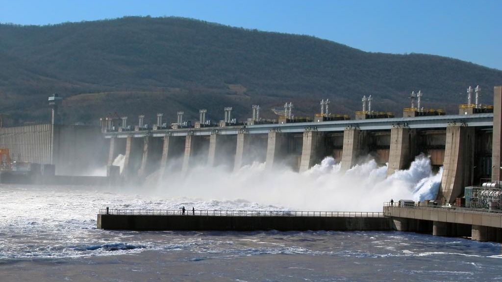 România aproape că și-a dublat importurile de energie electrică în 2024. A importat cam cât produce centrala de la Cernavodă