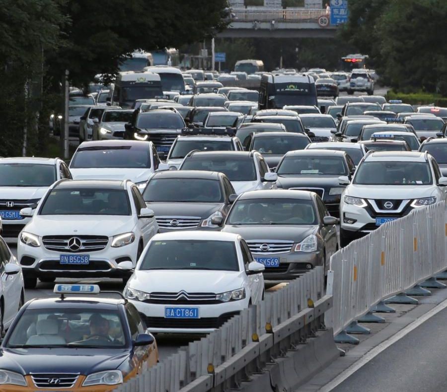 China ia cu asalt Europa. Tesla, în cădere liberă. Unde sunt producătorii auto europeni?