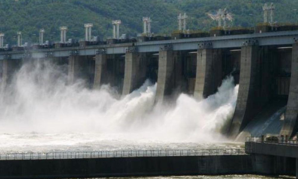 Profiturile companiilor de electricitate ale statului au explodat în prima jumătate a anului. Hidroelectrica și Transelectrica sărbătoresc creșteri fabuloase