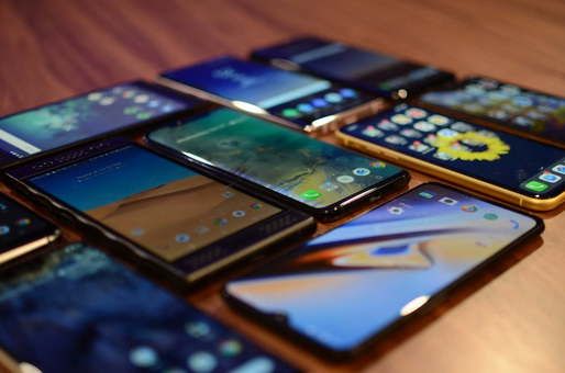 India a depăşit Statele Unite după numărul de smartphone-uri vândute