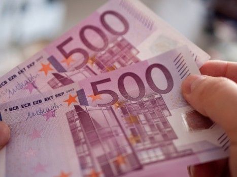 Euro se apropie de un nou maxim istoric