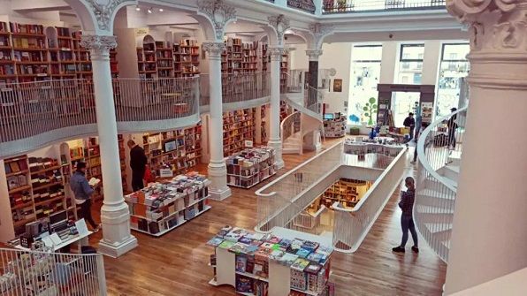 Cartea în vremea COVID. Cum s-au adaptat librăriile noilor reguli ale jocului