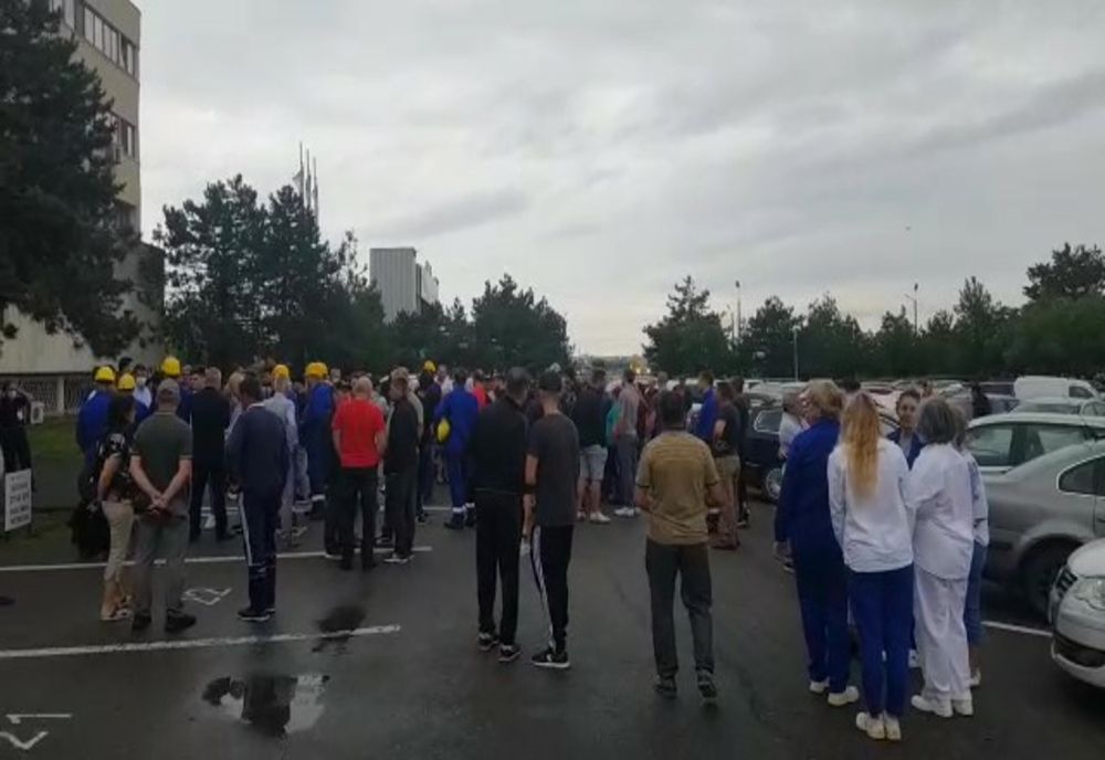 VIDEO Protest în fața Rafinăriei Rompetrol