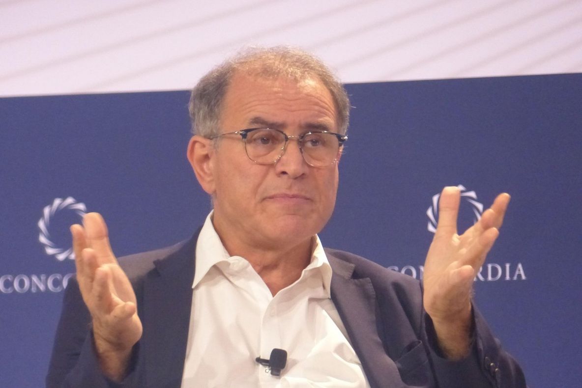 Avertisment dur: urmează o criză economică fără precedent. Celebrul Nouriel Roubini avertizează că vine ”mama tuturor crizelor”