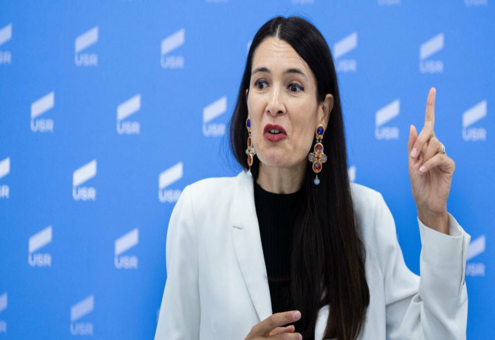 Război în Consiliul Local pe buget. Clotilde Armand: "Închid primăria! Nu am bani de pază și internet" | Consilier: Ipocrizie!