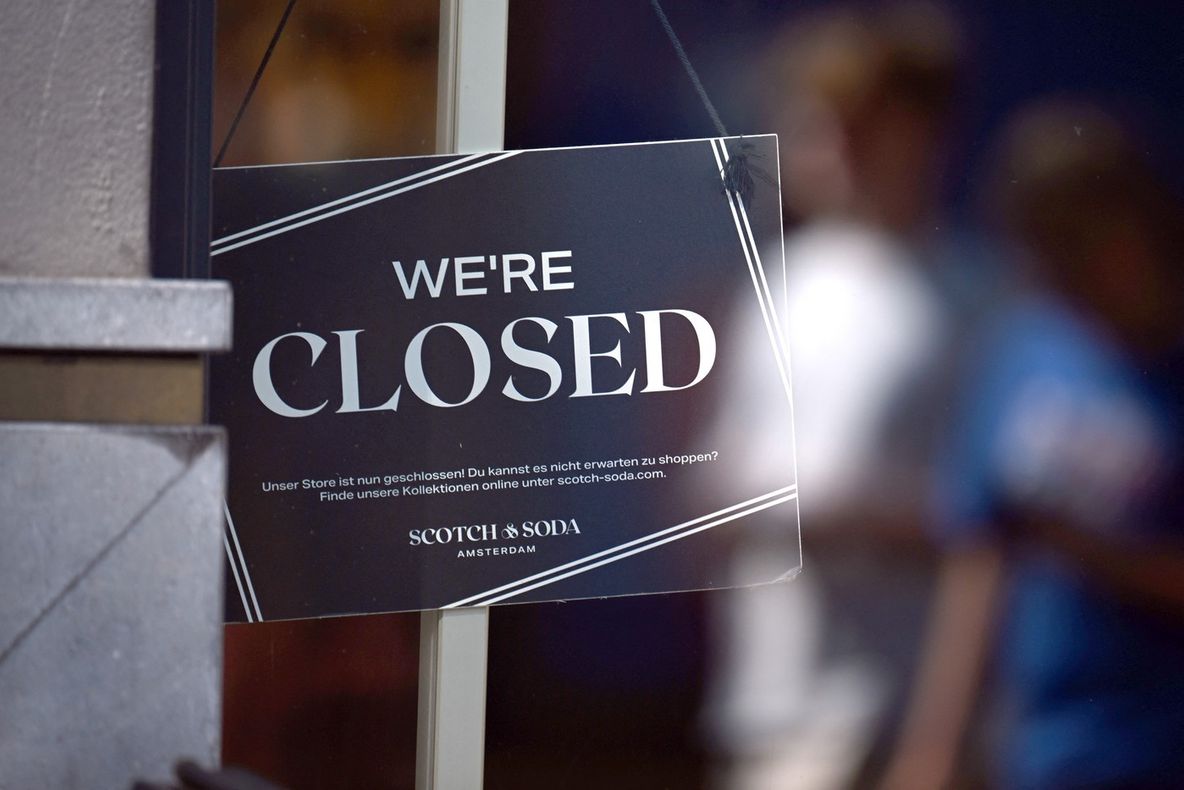 Un cunoscut brand de îmbrăcăminte intră în faliment și închide toate magazinele din Germania. Compania e prezentă și în România