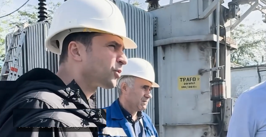 Sebastian Burduja: 90% dintre întreruperile de curent în zonele sinistrate, remediate în timp record