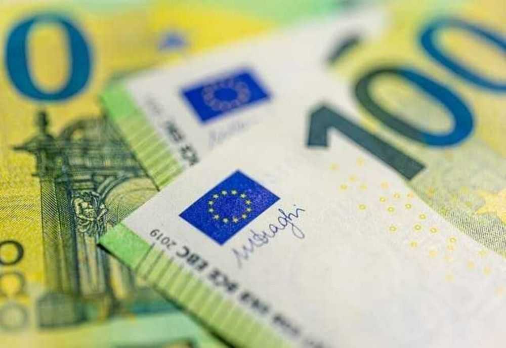 Bulgarii, probleme cu moneda euro, la început de an. La benzinării mulți plătesc cu leva