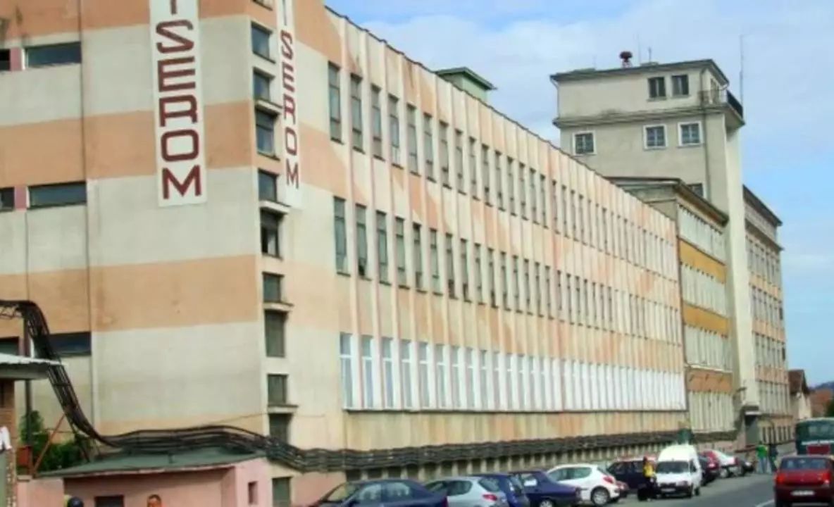 Cum a ajuns la faliment Ciserom, fabrica din Sebeș care făcea jumătate din ciorapii României?