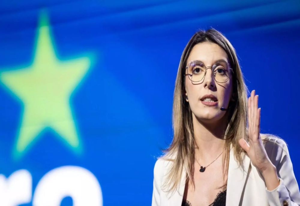 Românii nu au apă, rezista de la Mediu se plimbă prin țări exotice. Contract uriaș pentru zboruri interne și externe, mega‑afacere pe banii statului