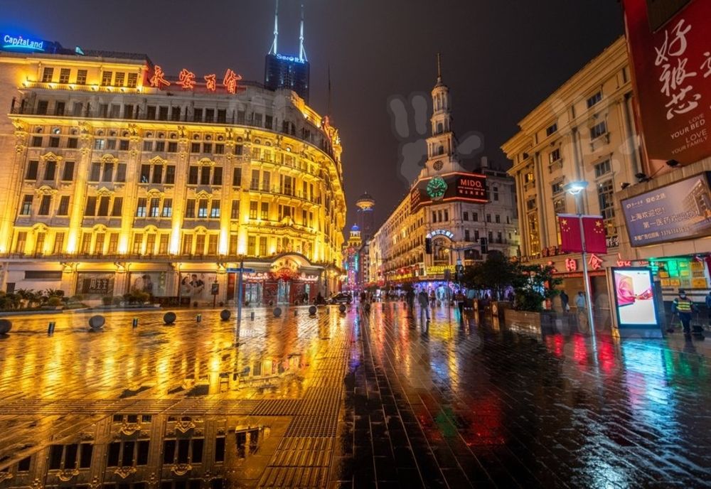 Consumul de energie electrică al Chinei a depășit pentru prima dată pragul de 10.000 de miliarde kWh