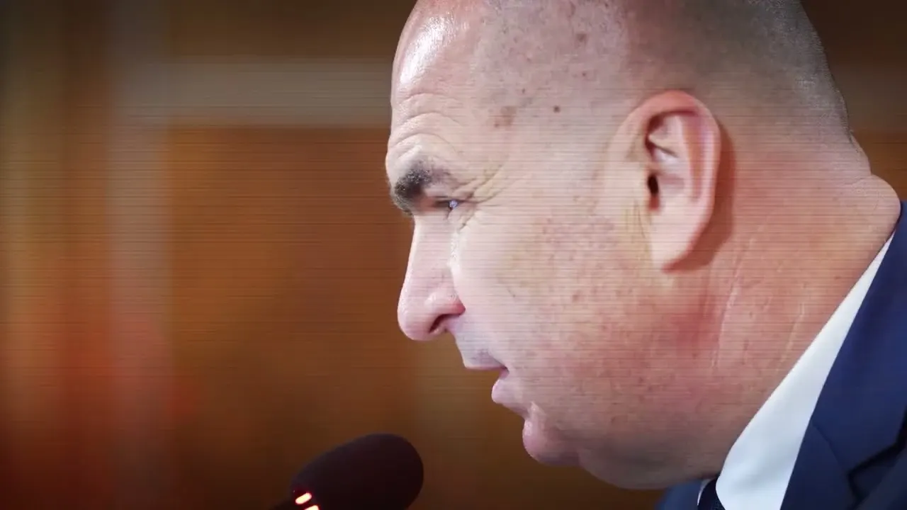 SURSE: sesiunea extraordinară pentru banii din PNRR se amână. Ilie Bolojan îl depășește pe Emil Boc