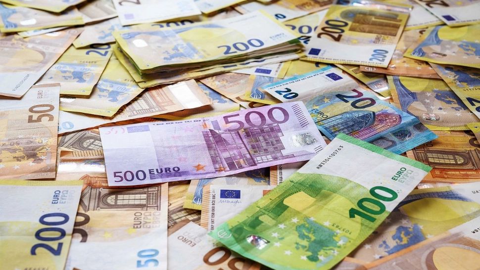 S-au găsit bani prin SAFE, din buzunarul românilor, pentru drumul expres care va conecta frontiera cu Ucraina