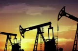 Prețul petrolului scade după acordul de principiu dintre Iran și Statele Unite