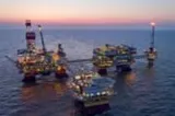 Analiştii avertizează că şocul petrolier este departe de final, în ciuda acordului dintre SUA şi Iran