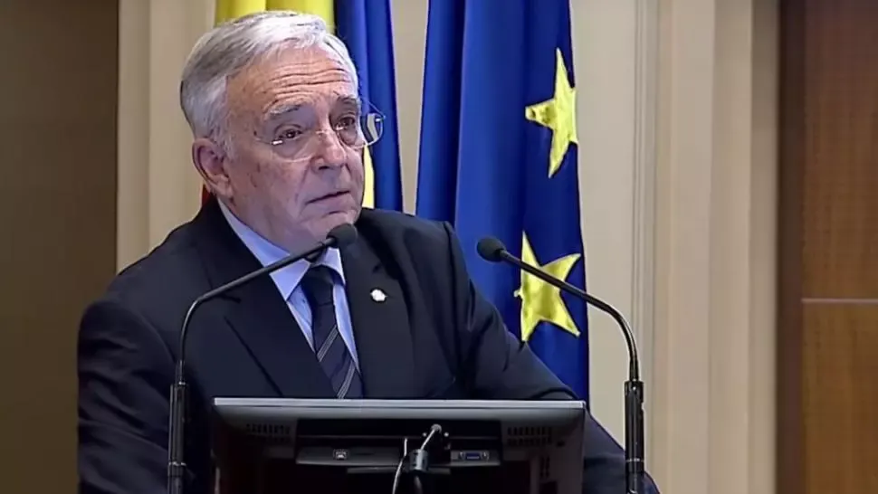 Mugur Isărescu