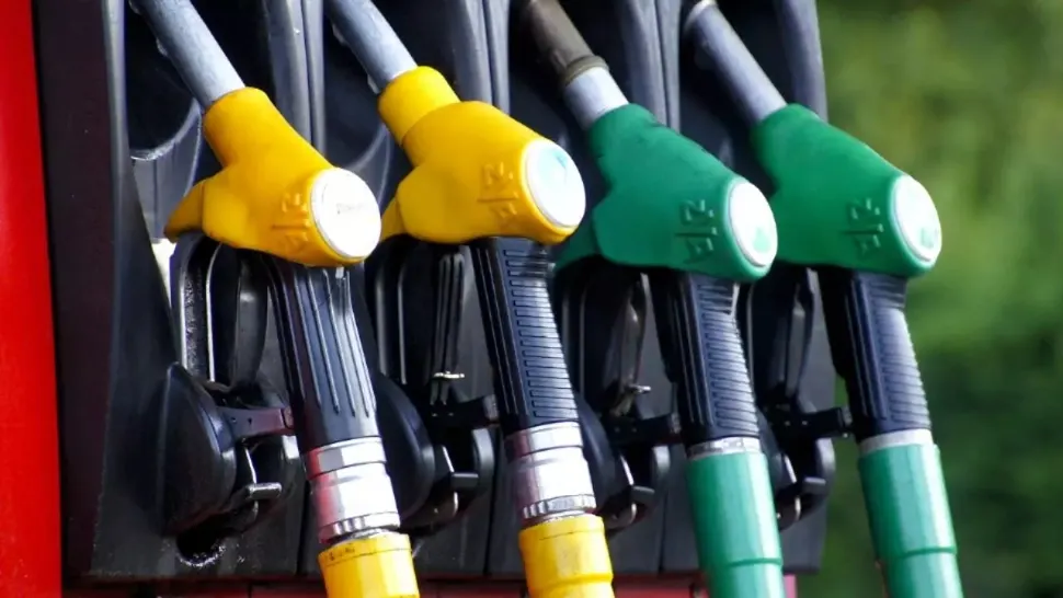 Carburanții s-au scumpit cu circa 20 de bani după doar 2 zile de la izbucnirea conflictului din Orientul Mijlociu
