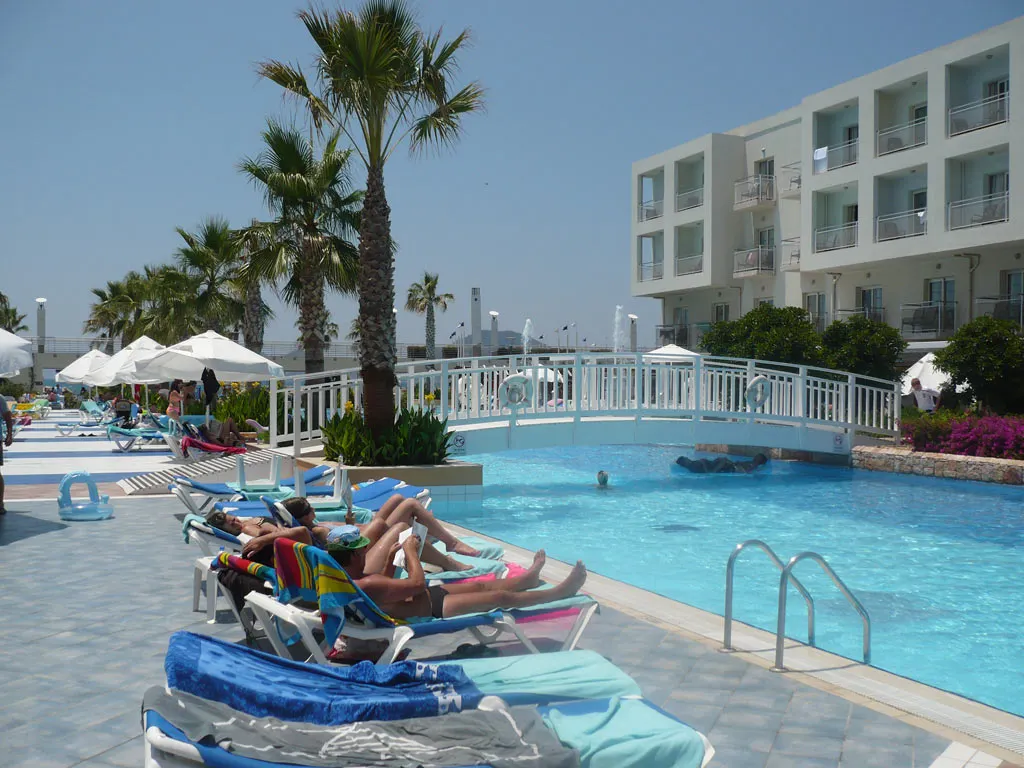 piscina_hotellablache