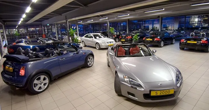 2220_showroom_1