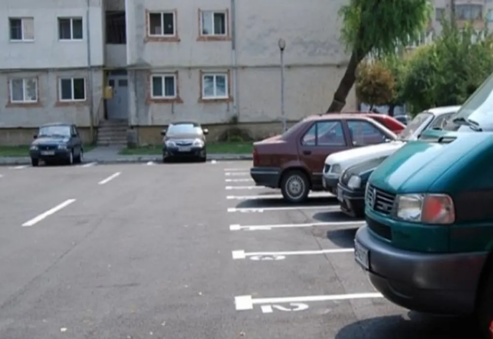 Primarii de sector vor creșterea taxei de parcare