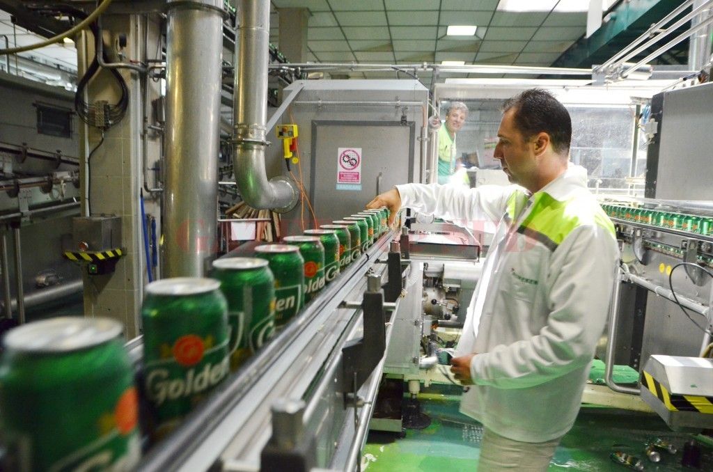 linie-productie-Golden-Brau-la-Heineken
