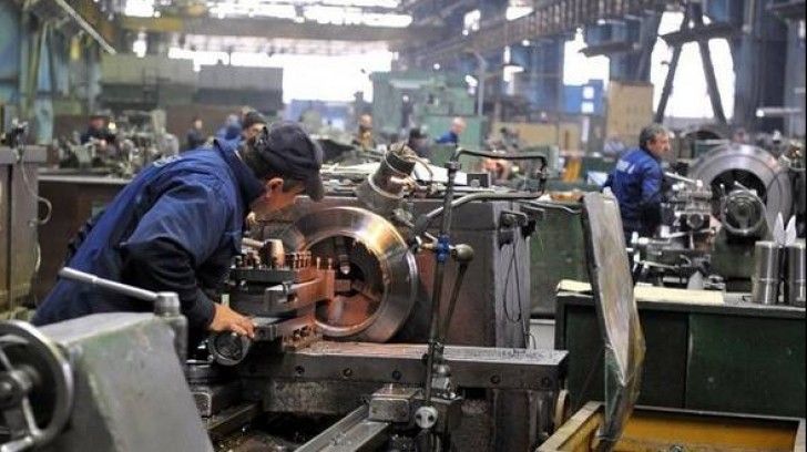 muncitori43438salarii5543industrie