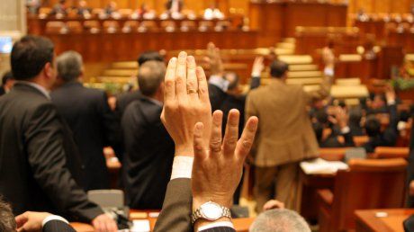 plen_parlament_12086300