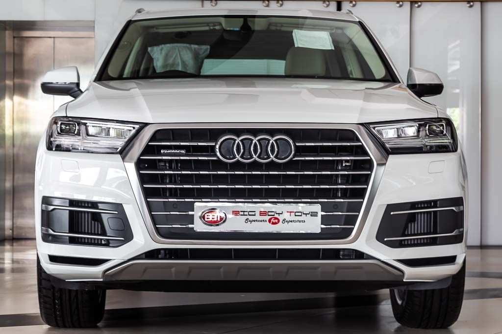 2018-Audi-Q7-'Premium-Plus'-White-1