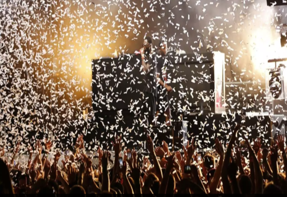 Evenimentele în aer liber vor putea fi organizate de la 1 iunie 2021 în anumite condiții