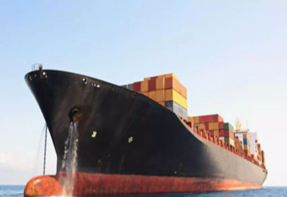 Transportul maritim ar putea salva economia