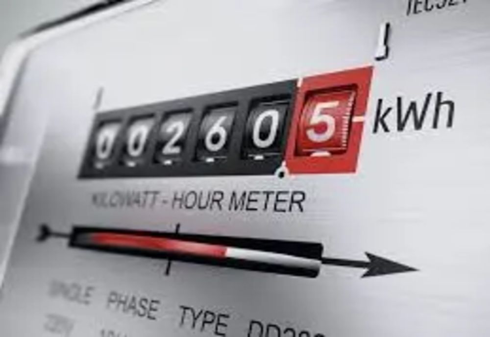 ROMÂNIA IMPORTĂ TOT MAI MULTĂ ENERGIE ELECTRICĂ, IAR ECONOMIA CONSUMĂ TOT MAI PUȚIN. DATE CARE ARATĂ DE CE AVEM CEA MAI SCUMPĂ ENERGIE DIN EUROPA