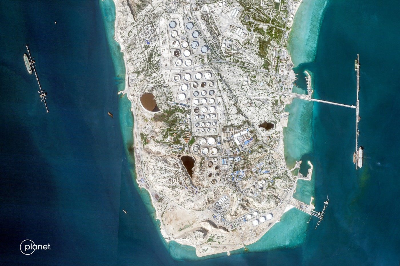 Imaginea aeriană a instalațiilor din insula Kharg (Profimedia)