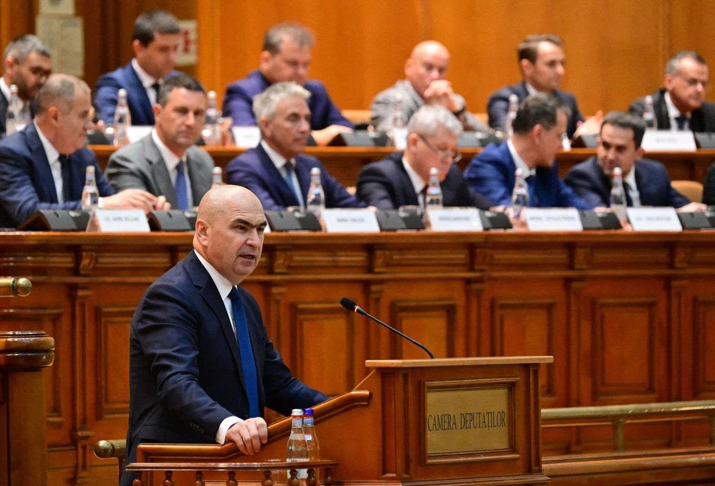 Instabilitatea politică ne costă. Nu și pe politicieni. Foto/Inquam