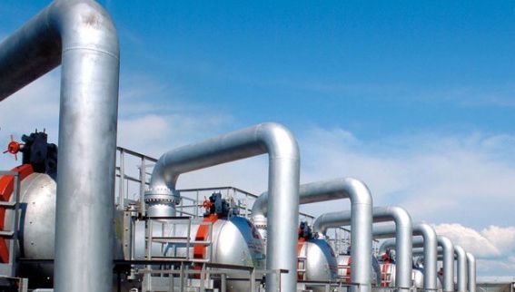 Cea mai mare scădere a producției de petrol, noi scumpiri la pompă. Avertisment grav: ar putea urma o criză energetică profundă