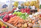 Românii cumpără tot mai puțin din cauză că produsele sunt din ce în ce mai scumpe