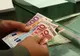 Românii, precauți în legătură cu ce-i așteaptă. Economiile în bănci au crescut