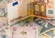 Euro a explodat, un nou maxim istoric: 4,87 lei. Și dolarul american a avut un salt semnificativ