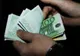 Curs valutar 8 decembrie 2020. Leul s-a depreciat în raport cu Euro, dar a câștigat teren în fața dolarului